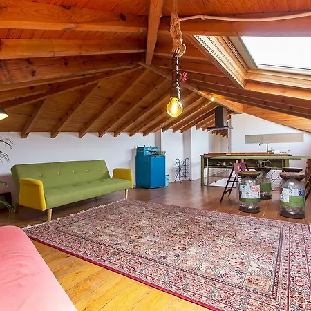 Combro Design By Homing Apartmán